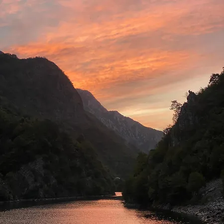 Riverside Komani