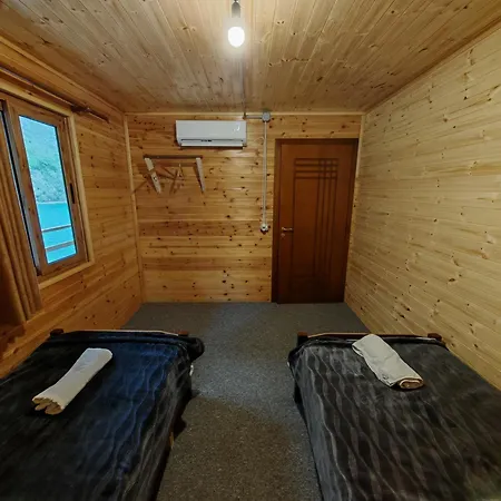 Riverside Komani Hostel Koman