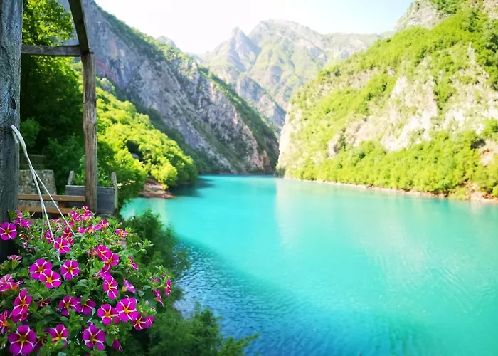 Hotel Riverside Komani Koman