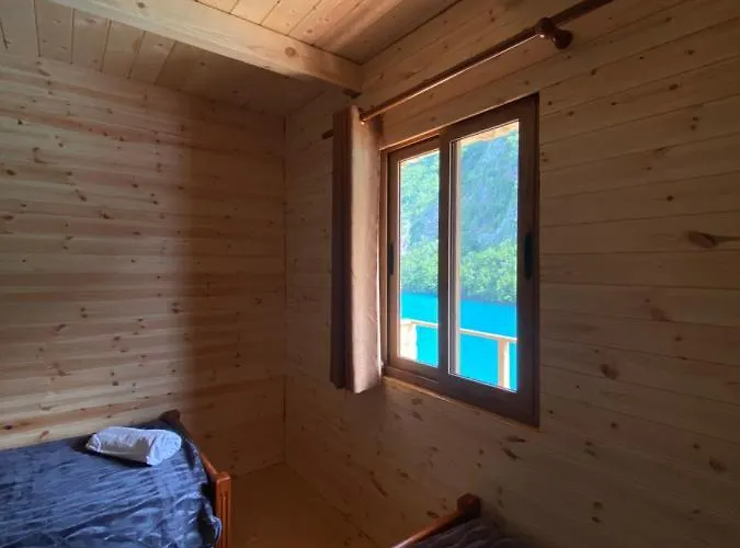 Riverside Komani Hotel