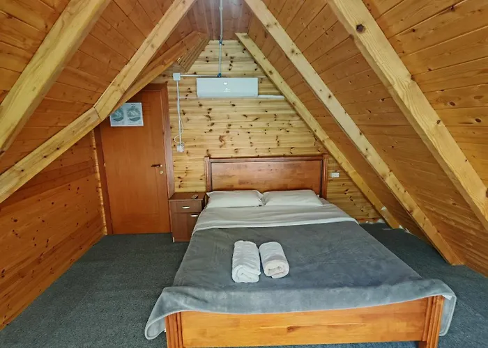 Riverside Komani Koman