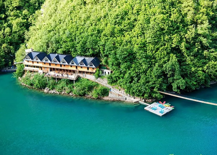 Riverside Komani * Koman