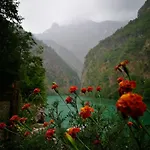 Riverside Komani *