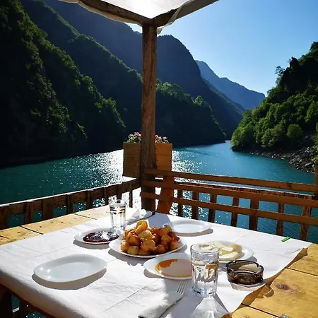 Hotel Riverside Komani