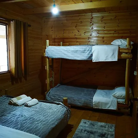 Riverside Komani Hostel *