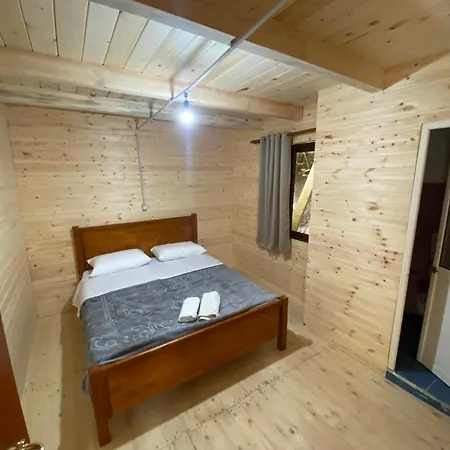 Hostel Riverside Komani