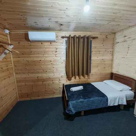 Hostel Riverside Komani *