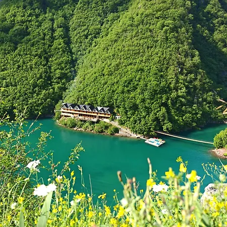 Riverside Komani